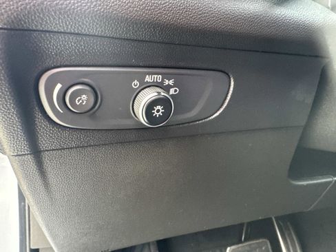 Used 2022 Buick Envision Essence w/ Sport Touring Package image 20