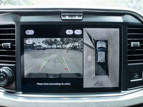 Used 2025 Ford F350 Platinum w/ Platinum Plus Package image 19