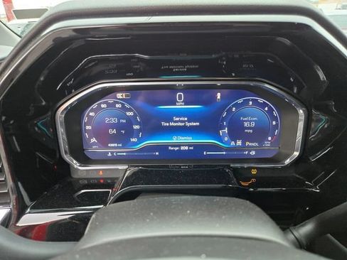 Used 2025 Chevrolet Silverado 1500 LT AWD/4WD image 30