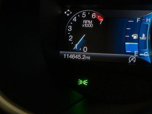 Used 2020 Ford Edge SEL image 31