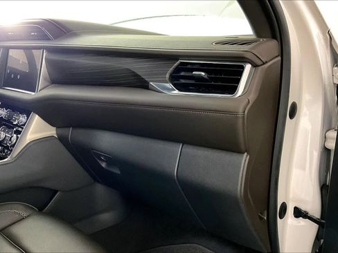 Certified 2022 GMC Yukon XL Denali AWD/4WD image 18