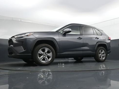 Used 2022 Toyota RAV4 XLE AWD/4WD image 34