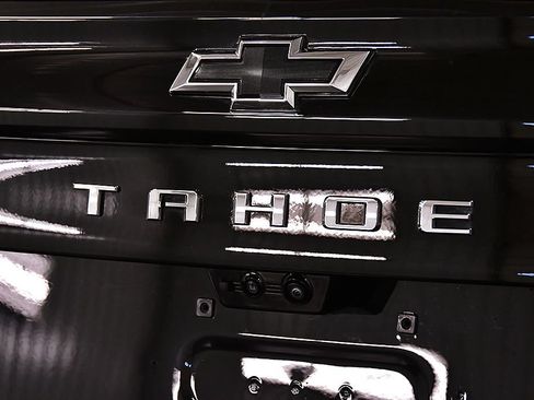 Used 2025 Chevrolet Tahoe High Country AWD/4WD image 11
