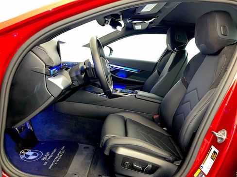 Used 2024 BMW i5 M60 w/ Premium Package image 9