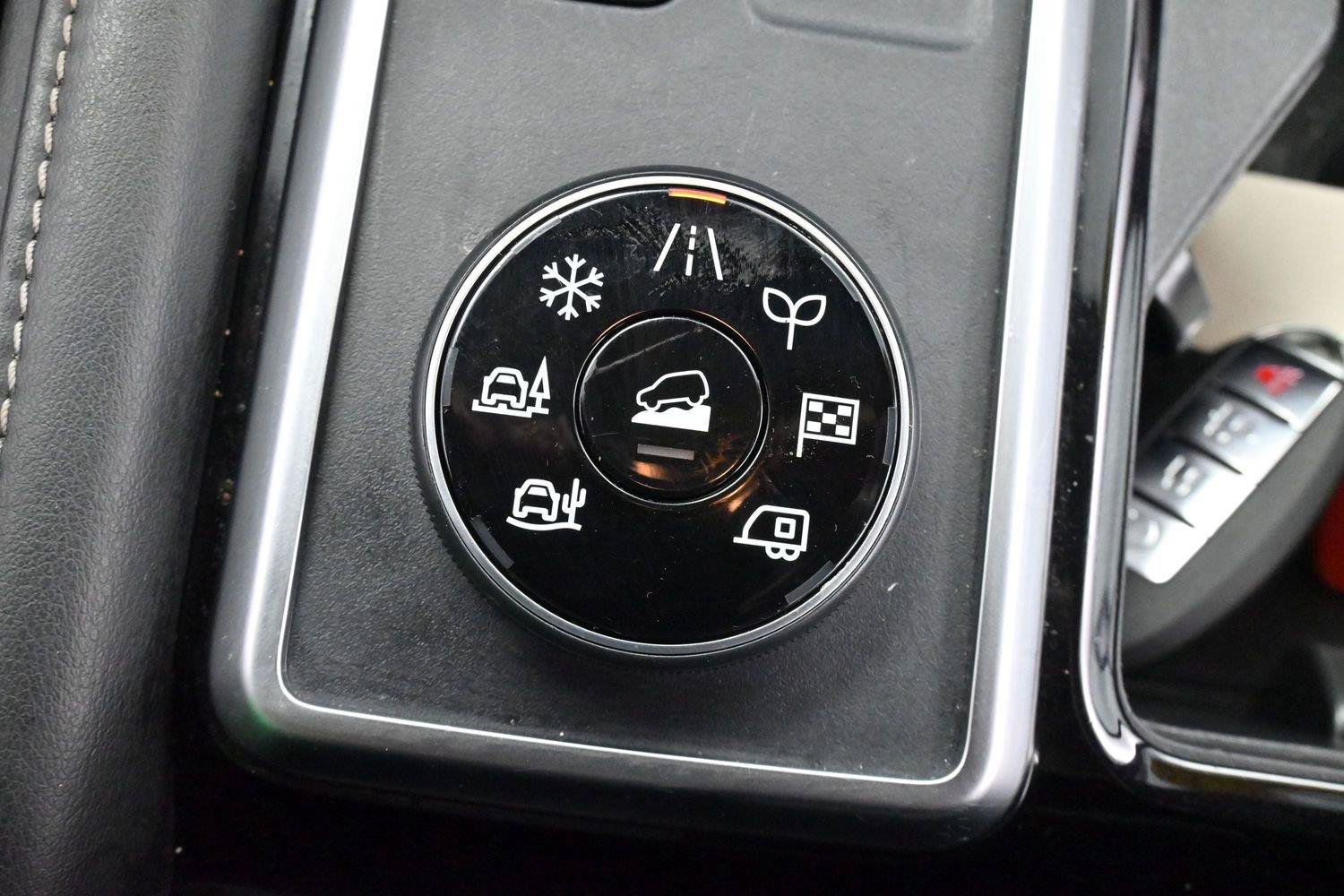 Used 2022 Nissan Pathfinder SL w/ Cargo Package AWD/4WD image 28