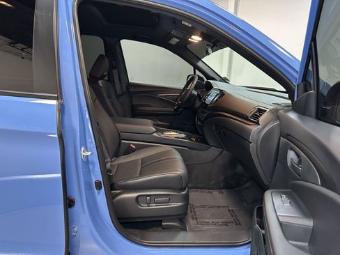 Certified 2024 Honda Passport TrailSport image 39