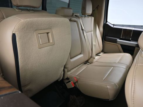 Used 2018 Ford F150 Lariat w/ Equipment Group 502A Luxury image 28