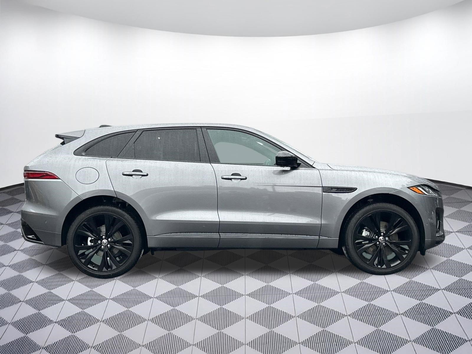 New 2025 Jaguar F-PACE R-Dynamic S AWD/4WD image 7