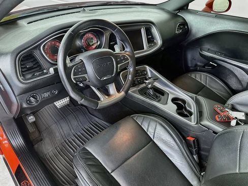 Used 2017 Dodge Challenger SRT Hellcat RWD image 30