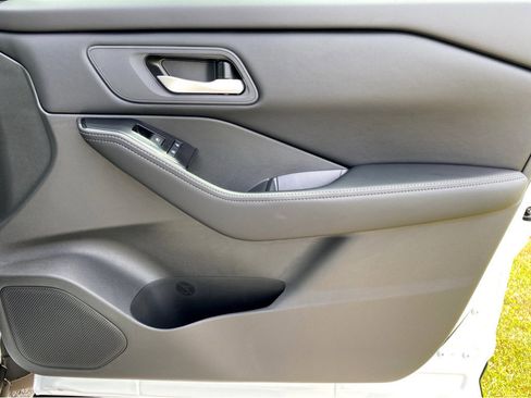 New 2026 Nissan Rogue SV image 9