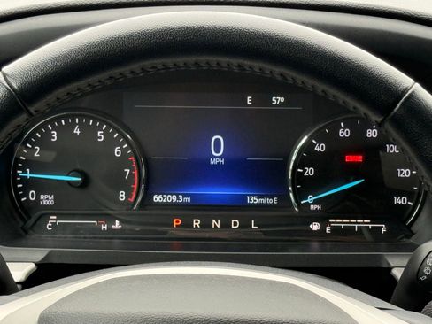 Used 2022 Ford Explorer XLT AWD/4WD image 34