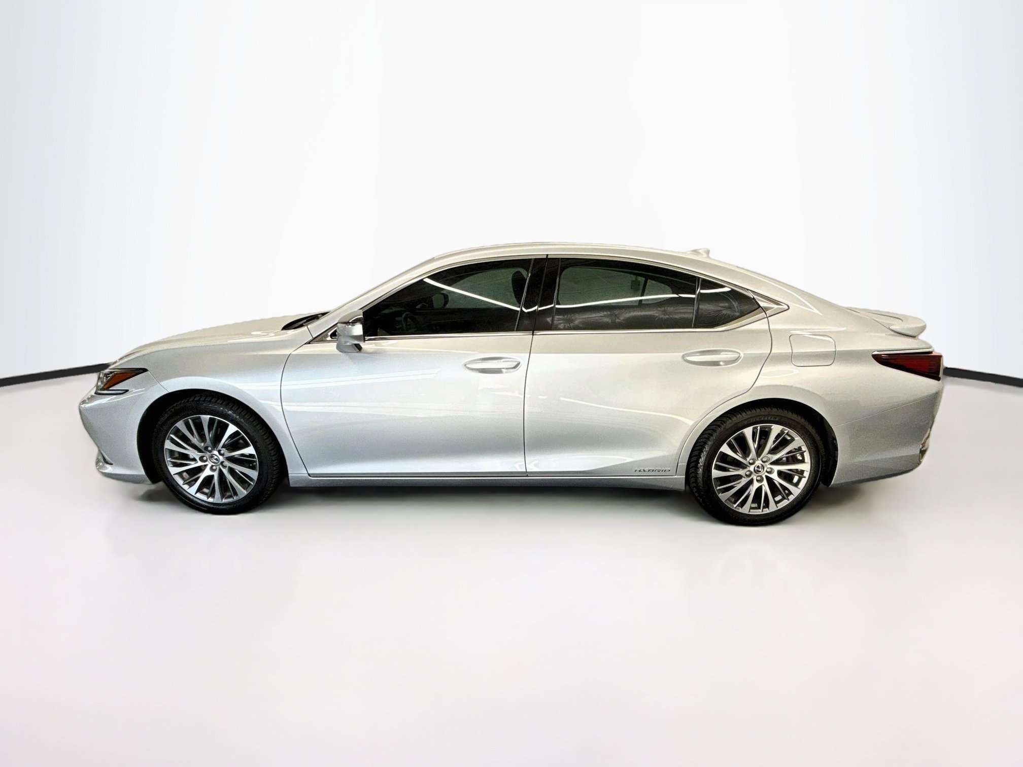 Used 2019 Lexus ES 300h w/ Premium Package FWD image 4