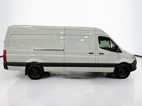 New 2025 Mercedes-Benz Sprinter 2500 image 9