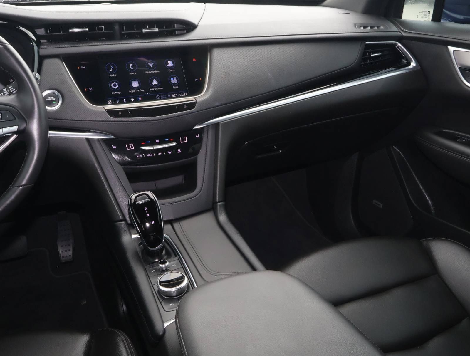 Used 2025 Cadillac XT6 Luxury FWD image 17