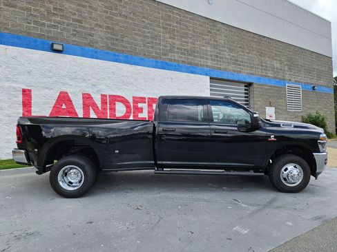 New 2026 RAM 3500 Tradesman AWD/4WD image 8