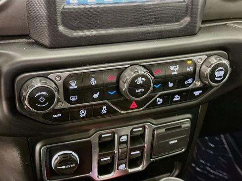 Used 2020 Jeep Gladiator Sport w/ Quick Order Package 24S AWD/4WD image 24