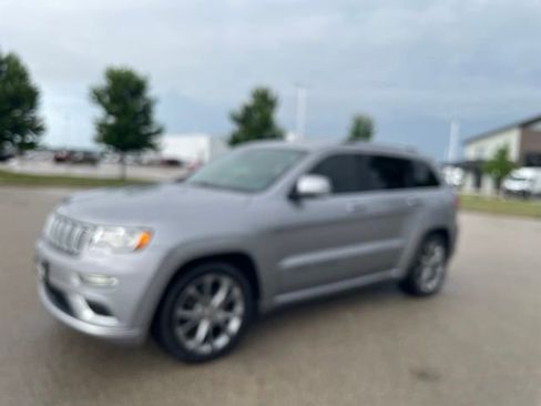 Used 2019 Jeep Grand Cherokee Summit AWD/4WD image 7