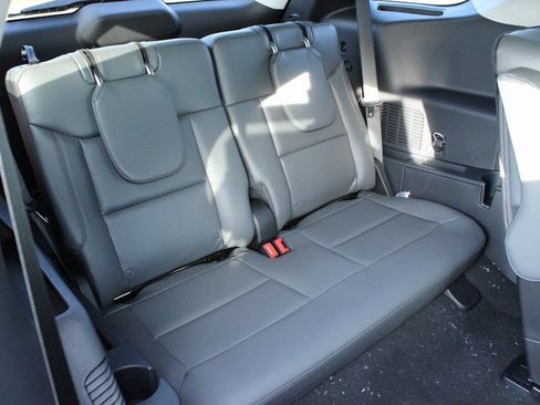 New 2026 Ford Explorer Active w/ Active Comfort Package AWD/4WD image 19