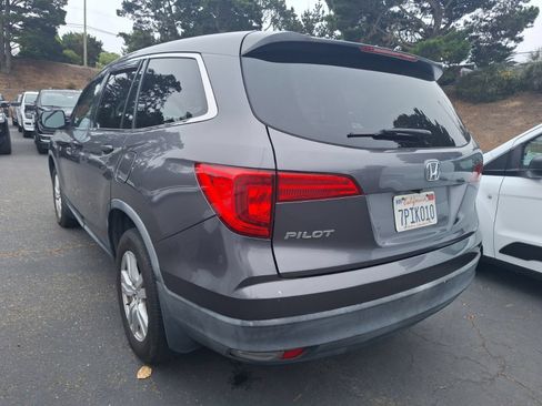 Used 2016 Honda Pilot LX image 4