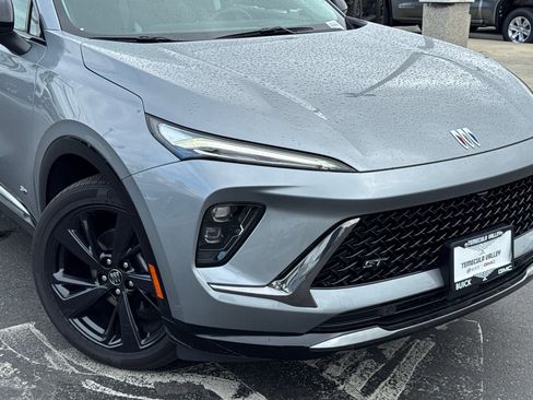 New 2025 Buick Envision Sport Touring image 3