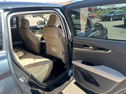 Used 2022 Lincoln Nautilus AWD w/ Premium Package image 21