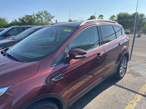 Used 2018 Ford Escape Titanium w/ Ford Safe & Smart Package AWD/4WD image 26