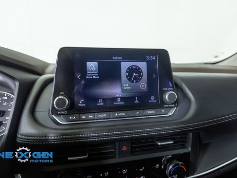 Used 2023 Nissan Rogue S AWD/4WD image 19