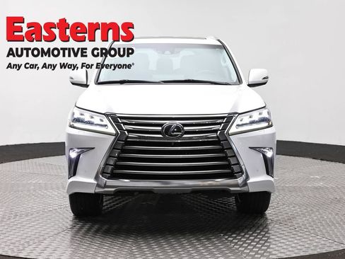 Used 2018 Lexus LX 570 4WD w/ Luxury Package image 2