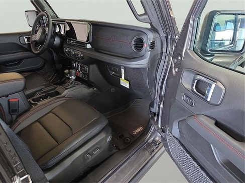 New 2026 Jeep Gladiator Rubicon w/ Steel Bumper Group image 10