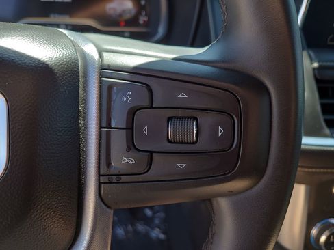 Used 2023 GMC Yukon SLT RWD image 31