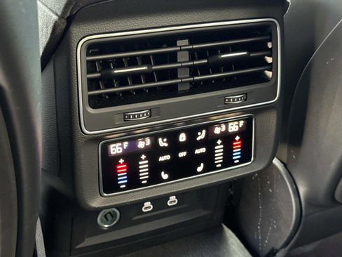 Used 2024 Audi RS Q8 AWD/4WD image 35