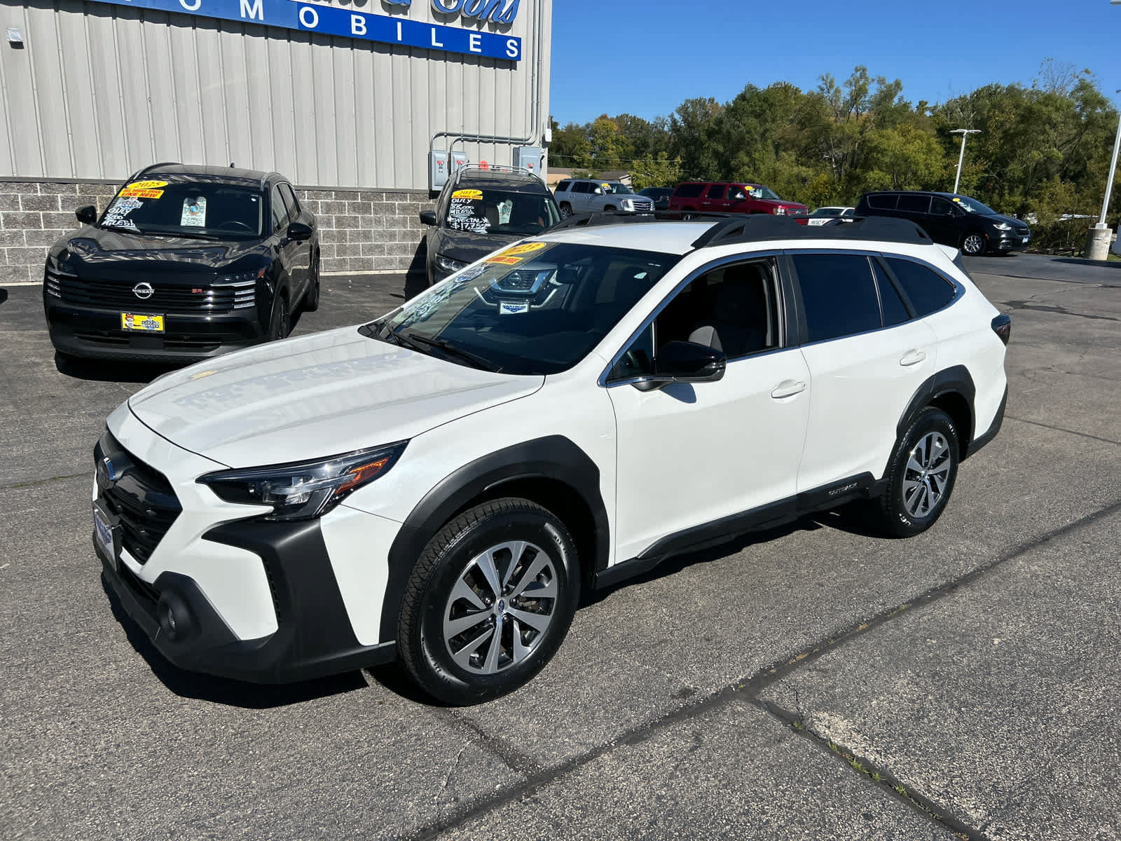 Used 2023 Subaru Outback Premium AWD/4WD image 7
