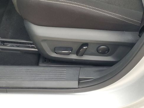 Used 2024 Nissan Rogue SV FWD image 16
