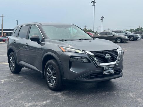 Used 2023 Nissan Rogue S AWD/4WD image 2