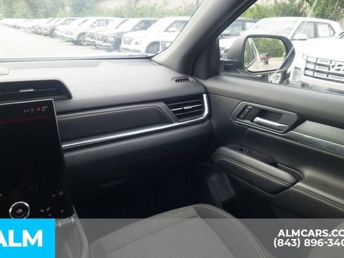 Used 2025 GMC Terrain Elevation AWD/4WD image 18