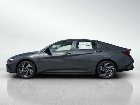 New 2026 Hyundai Elantra Sport image 4