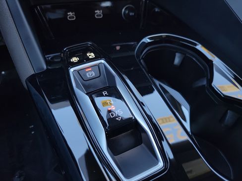 Used 2025 Audi Q5 Premium Plus w/ Premium Plus image 28