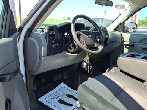 Used 2013 Chevrolet Silverado 1500 W/T AWD/4WD image 7