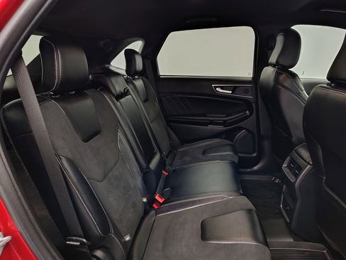 Used 2024 Ford Edge ST image 30