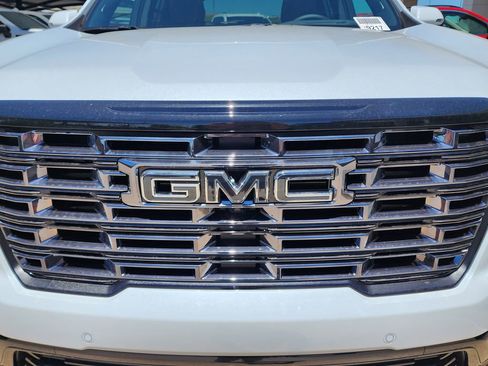 New 2026 GMC Acadia Denali Ultimate AWD/4WD image 10