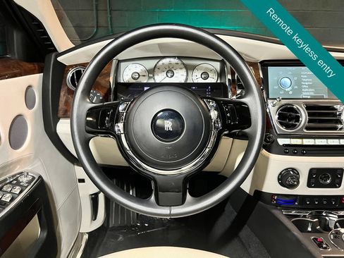 Used 2013 Rolls-Royce Ghost RWD image 8