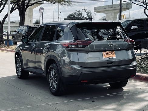 Used 2024 Nissan Rogue S image 4