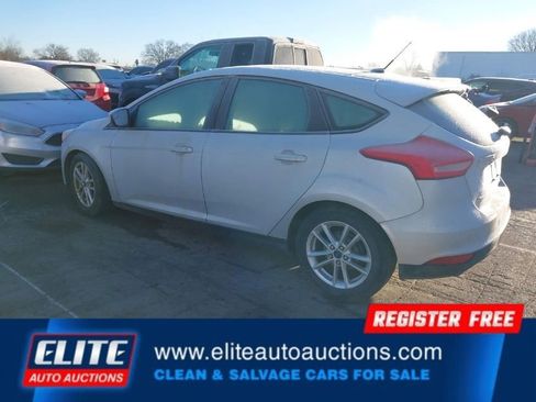 Used 2015 Ford Focus SE image 5