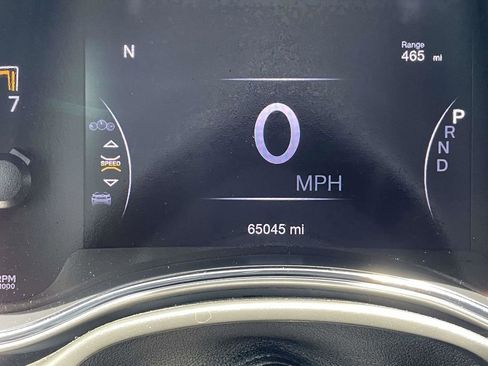 Used 2020 Jeep Grand Cherokee Laredo AWD/4WD image 29