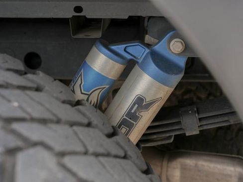 Used 2018 Ford F150 Raptor w/ Equipment Group 802A Luxury image 19