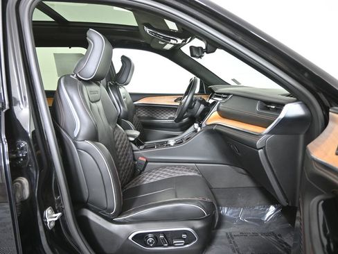 Used 2021 Jeep Grand Cherokee L Summit image 13