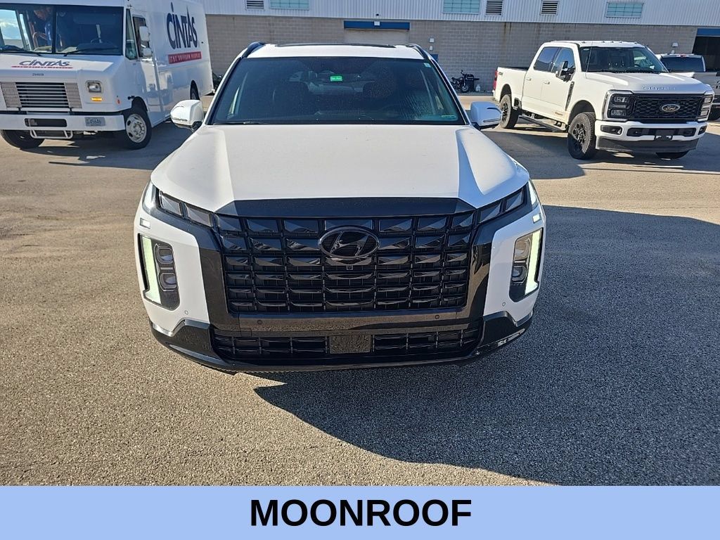 Used 2024 Hyundai Palisade Calligraphy AWD/4WD image 2
