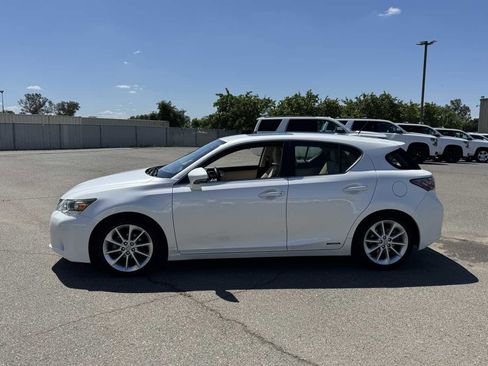 Used 2013 Lexus CT 200h w/ Premium Pkg w/Navigation image 6