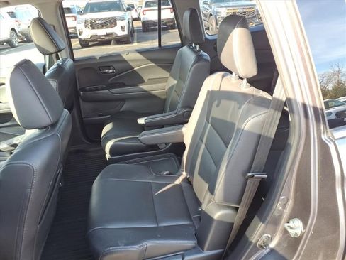 Used 2019 Honda Pilot Touring image 31