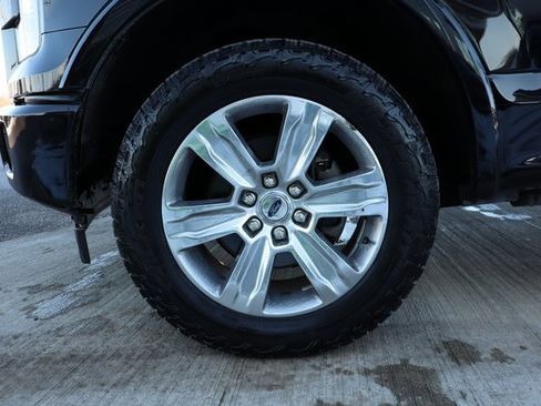 Used 2017 Ford F150 Platinum w/ Equipment Group 701A Luxury image 31